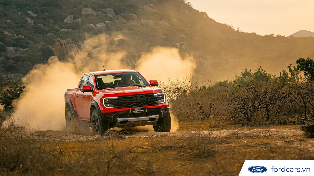 Ford Ranger Raptor 2023 công nghệ hóa khả năng off-road